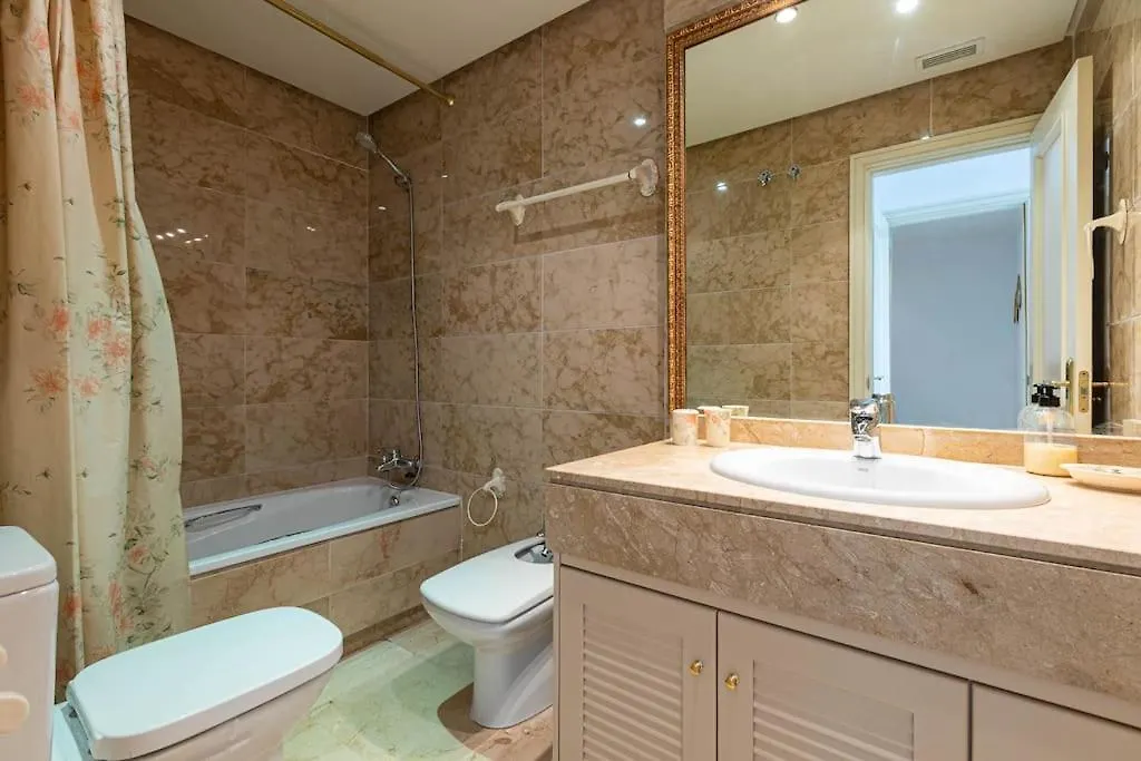 Sunny Golden Mile Apartment Marbella