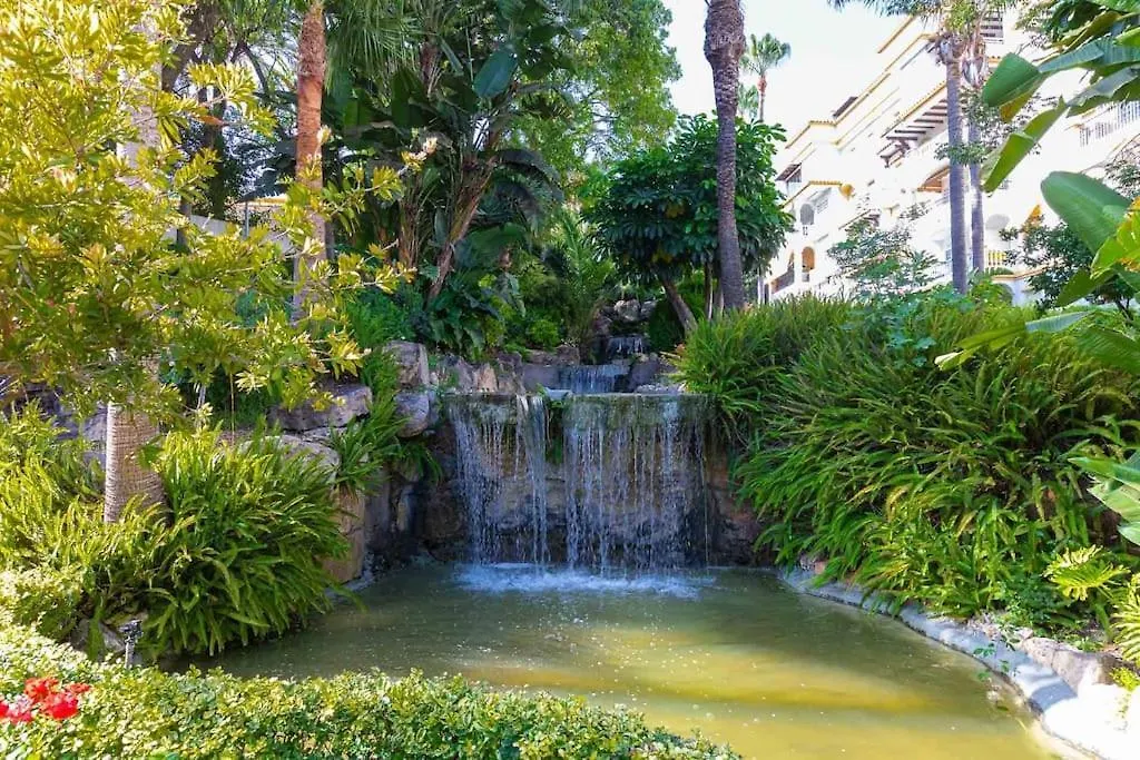 Sunny Golden Mile Apartment Marbella